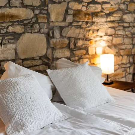 Leonetti - Restored Stone - Unesco Langhe Region Guest house